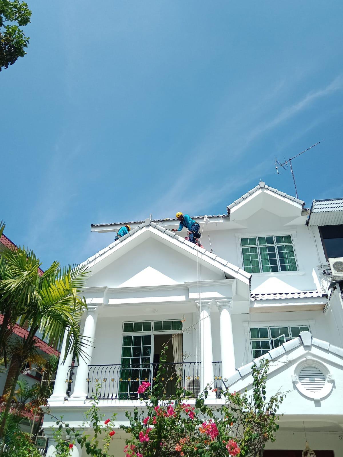 30 Lucky Heights